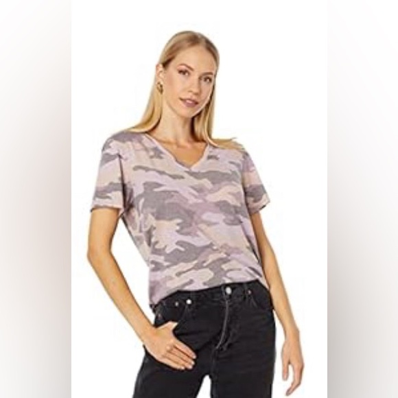 Lucky Brand Woman’s Camo Printed Burnout V-Neck Tee - Picture 2 of 4
